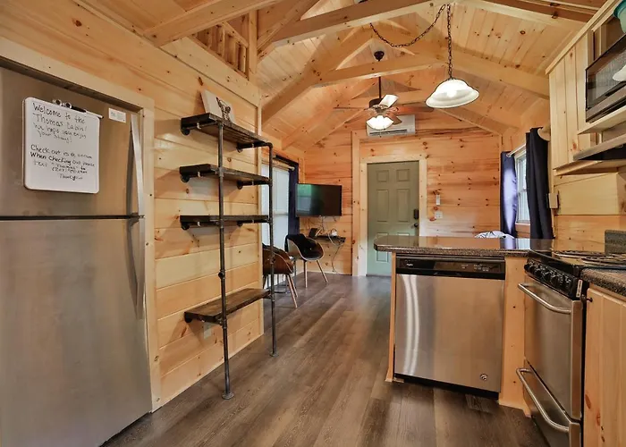 Thomas Cabin Forest Tiny Cabin With Hot Tub